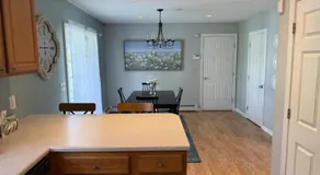 Huge Modern Townhome 10mins to Beach - Image 3