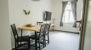 Treehouse Apartments - Image 2