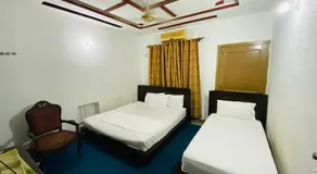 Lux Lodges Guest House - Image 3