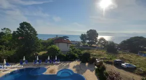 SEA WOLF Apartman Луксозен апартамент с панорамна гледка към морето климатик с нова напълно оборудвана кухня отделна баня с тоалетна гледка към басейна на 30 м от плажа Паркинг към хотела Навсякъде близо - Image 3