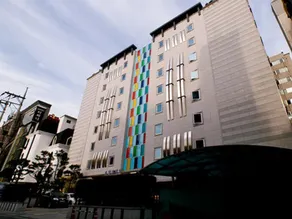 Two Be In Tourist Hotel - Image 4