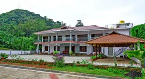 Kotibetta Homestay - Mountains View, River & Trek - Image 3