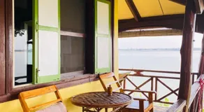 Anouxa Riverview Guesthouse - Image 4