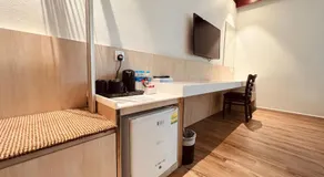 Park View Hotel - Image 4