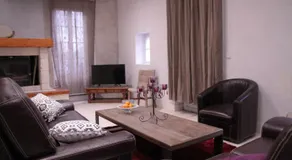 La Prunéloise, uma cabana de personagens esperando por você - Image 2