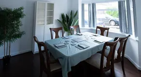 Spacious 3 Bed Home Manchester Airport Free Parking - Image 3