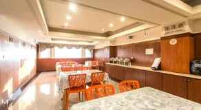 The Young Hotel - Image 4