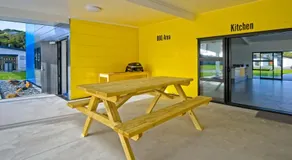 Hokitika's Kiwi Holiday Park and Motels - Image 2