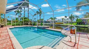 Quiet and relaxing waterfront paradise with direct access to the Gulf of Mexico, Villa Just for Sun - Image 3