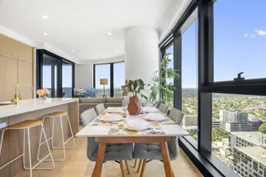 High-Rise 3-Bed Apartment with Premium Amenities - Image 3