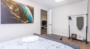 Queen Suite Perfect Location with AC & Heat - Image 2