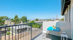 Entire Private Home with 3 Bedrooms 3 Bathrooms, Balcony Views, 10-mins to San Diego Gaslamp, Downtown, Available Now - Image 5