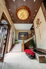 Trang Thanh Luxury Apartment - Image 4