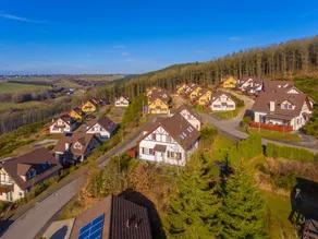 Bungalow in Eifelpark near Kronenburger Lake - Image 4