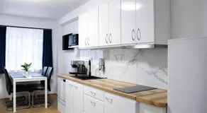 LYLY APARTMENT - 2 Bedrooms, Terrace & Free Parking - Image 3