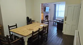 Sherwood Terrace 3 Bedroom 1 Double Bed 4 Single Beds Entire Property Contractors Welcome - Image 4