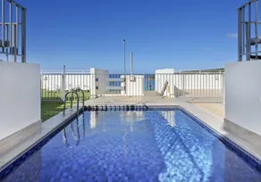 Beachside Paradise - Ocean Views, Central Position - Image 3