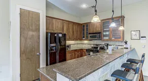 Charming 2BD - Billiards Near Lady Bird Lake & DT - Image 4