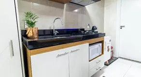 Apartamento à beira mar de Pajuçara com varanda privativa e Wi-Fi rápido - Image 5