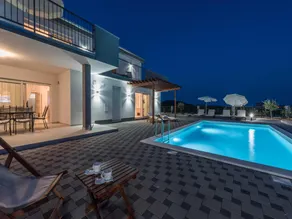 Superior Four Bedroom Villa with Private Pool  Villa 2 - Image 3