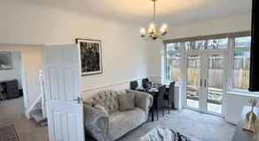 Bramcote Lane Luxury Apartments - Image 2