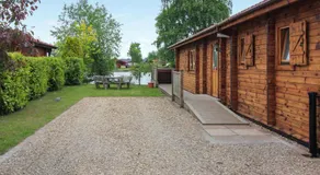 Avocet Lodge - Image 4