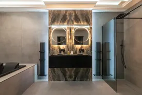 Sovo - Luxury Romantic WestEnd Apartment With Jacuzzi Spa Bath - Image 3