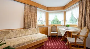 Hotel Garni Tyola - Image 4
