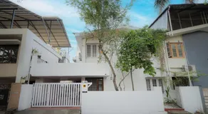 Cozy Studio - Panampilly Nagar - Image 3