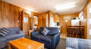 Bel Air Cottages and Motel - Image 2