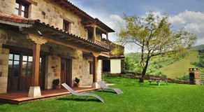 La Casa de Bustantegua - Image 2