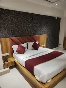 Hotel anand lake - Image 2