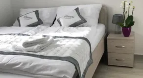 Panorama Apartments - Image 2