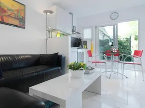Beautiful Holiday Home near Lawn Bowling in Krabbendam - Image 3