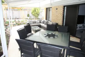 Warnbro Beach Family Accommodation - Image 5