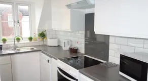Tulip Place - Image 3