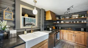 Riverwood - James River Cabin, Riverfront with Hot Tub and Mountain Views! - Image 4