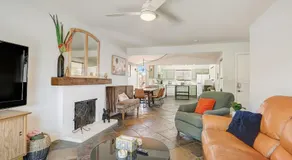 Pool & Hot Tub! Centrally Located, Less Than 3 Miles to The Strip! - Image 2