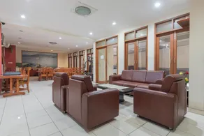 Urbanview Hotel Sakura Bandung - Image 5