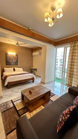 Cozy cube studio apartment - Image 2