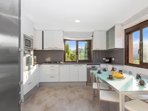 Villa med privat pool med kapacitet för 9 personer - Image 5