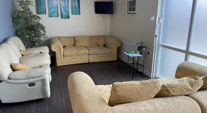 Greenway & Copper Coast Hostel - Image 2