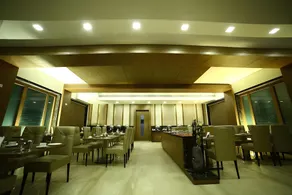 Hotel Regency Inn - Image 4