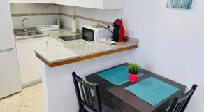 Apartamento moderno frente a la playa y muy céntrico, con aire acondicionado y WIFI - Image 3