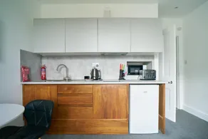 Appartement-Salle de bain privée-Vue sur Jardin - Image 5