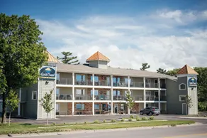 Gold Coast Inn Traverse City - Image 4