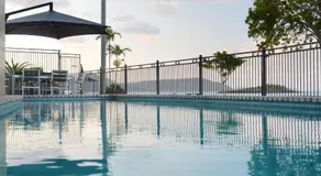 Whitsunday Waterfront Apartments - Image 2