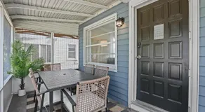 Stylish 3 Bedroom Metro Detroit Gem, Renovated with Game Room - Image 4