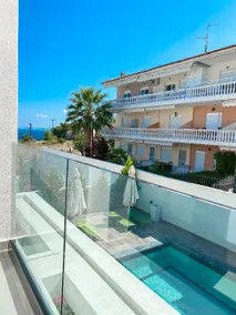New Modern Deluxe Apartment (with sea view) - Image 3