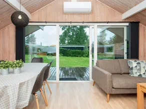 6 person holiday home in Ebeltoft - Image 2